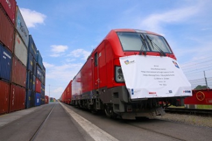 2021年　国際定期貨物列車「中欧班列」の運行数が1万5000本に.jpg