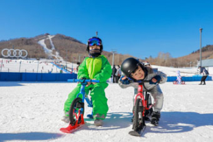 ウィンターシーズン到来　子どもたちで賑わうスキー場