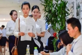 中国の高等教育を受ける女性の割合が男性上回る　働く人のうち女性が4割