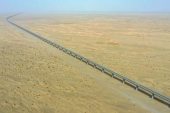 世界初の砂漠鉄道環状線　和若鉄道が開通