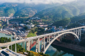 中国で建設が最も困難な高速鉄道が開通　橋とトンネルの割合が98%に上る区間も
