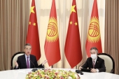 王毅部長「中国とキルギスは運命共同体の共同構築で合意」.jpg